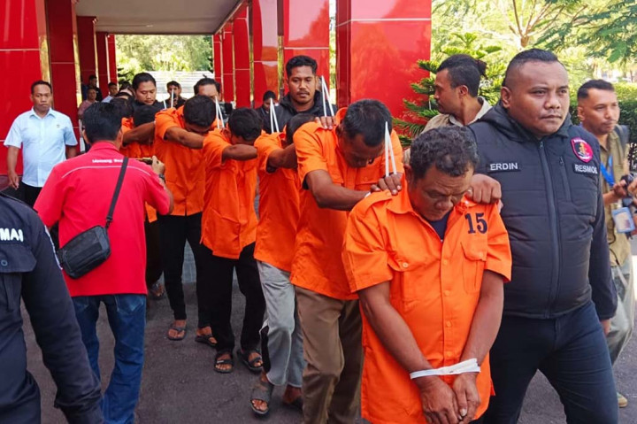 Modus tersebut ternyata sudah berlangsung cukup lama, namun baru terungkap saat ini. Nelayan yang melakukan penyelundupan manusia tersebut ditangkap otoritas Australia kemudian dideportasi.