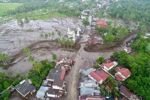 Abdul mengatakan luasnya areal yang terdampak banjir bandang maupun banjir lahar dingin Gunung Marapi merupakan salah satu tantangan tim pencarian dan pertolongan di lapangan. Oleh karena itu, diperlukan banyak peralatan serta sumber daya manusia yang ahli di bidangnya.