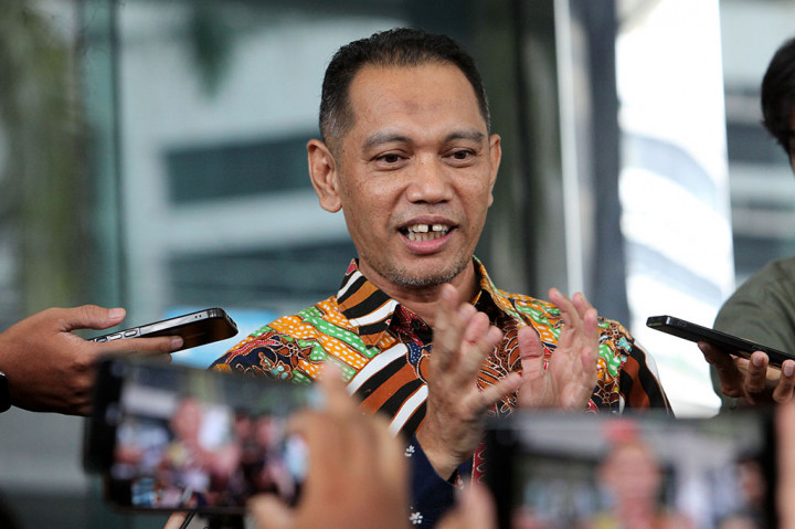 “Saya wellcome atas proses ini dan tentu kami menghormati proses persidangan ini, mudah-mudahan dan saya kira ini akan lebih cepat dari yang diperkirakan,” ujar Ghufron.