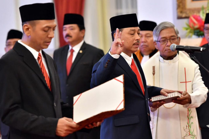 Pengangkatan para anggota LPSK didasarkan pada Keputusan Presiden Republik Indonesia Nomor 52/P Tahun 2024 tentang Pemberhentian dan Pengangkatan Anggota Lembaga Perlindungan Saksi dan Korban.