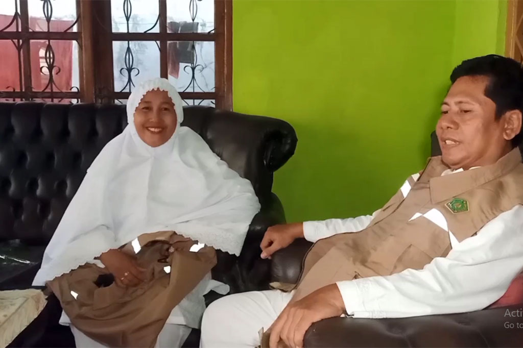 Mulyono dan Enok rencananya terbang dari Bandara Internasional Jawa Barat atau BIJB Kertajati pada kloter 20 pada gelombang ke dua.