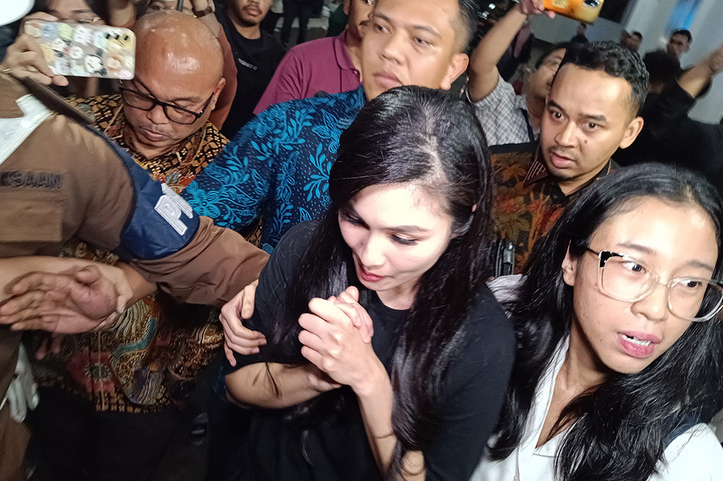 Dalam perkara ini, penyidik sudah menetapkan 21 orang sebagai tersangka.