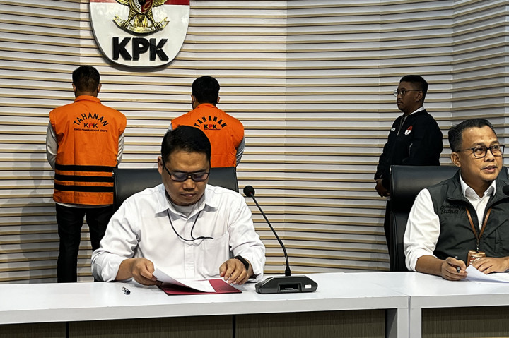Mereka langsung ditahan usai diumumkan sebagai tersangka. Upaya paksa itu berlaku selama 20 hari sampai 4 Juni 2024.