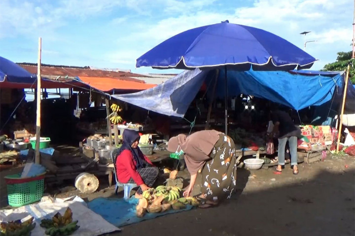 Berkat keuletannya bekerja, ia akhirnya bisa mewujudkan impiannya menunaikan rukun islam kelima yakni berhaji. Setelah menabung selama 12 tahun, akhirnya ia pun bisa berangkat ke tanah suci tahun ini.
