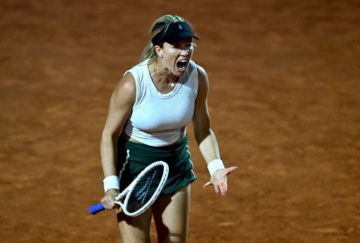 Collins menang dua set langsung 6-4, 6-3 untuk melaju ke empat besar Italian Open dan menantang Aryna Sabalenka.