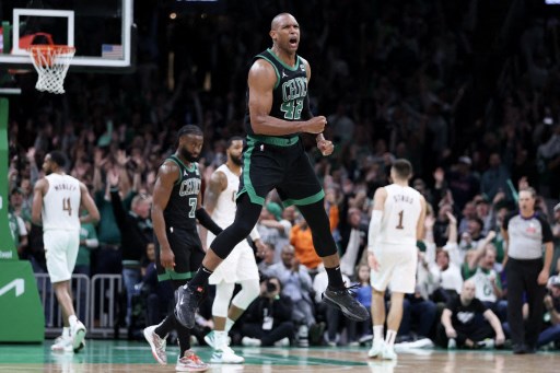 Al Horford menjadi salah satu pemain veteran yang mencetak 20 poin, 15 rebound, dan 5 assist di babak playoff dalam usia 37 tahun ke atas. Dia mengikuti jejak Kareem Abdul-Jabbar dan LeBron James yang juga melakukan hal seperti itu sebelumnya.