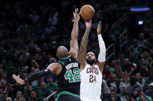Marcus Morris mencetak 25 poin setelah hanya bisa membuat 7 poin dalam empat laga sebelumnya di babak semifinal Timur. Max Strus menambahkan 12 poin, dan Darius Garland turut menyumbang 11 poin.