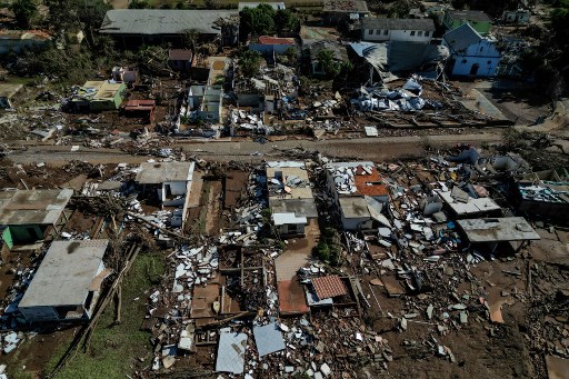 Badan keamanan sipil negara itu pada Kamis, 16 Mei 2024 melaporkan bahwa korban luka mencapai 807 jiwa, sementara 2 juta orang terdampak, dan 620 ribu di antaranya terpaksa mengungsi akibat banjir.