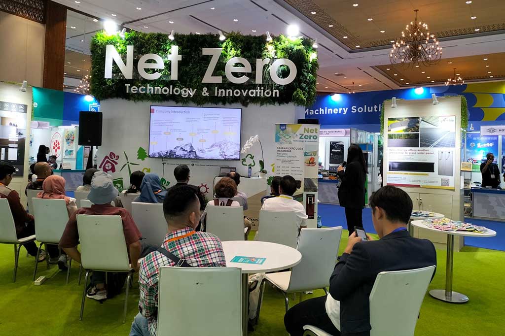 Paviliun Net Zero fokus pada Energi Hijau, Ekonomi Sirkular, dan Teknologi Ramah Lingkungan, menegaskan komitmen Taiwan dalam mengatasi emisi karbon dan membangun masa depan yang berkelanjutan. Paviliun Smart Taipei, Green Innovation fokus pada Energi Hijau, Ekonomi Sirkular dan Perlindungan Lingkungan. Paviliun ini memamerkan penerapan dan keunggulan industri Kota Taipei dalam teknologi sirkular yang berkelanjutan.