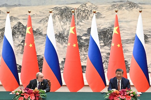 Kesepakatan keempat, Tiongkok dan Rusia berkomitmen terhadap koordinasi strategis sebagai landasan hubungan, dan mengarahkan tata kelola global ke arah yang benar.