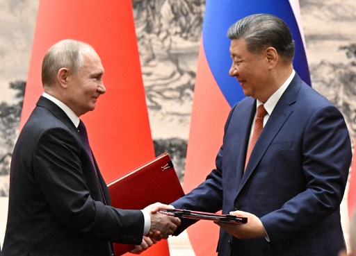 Presiden Tiongkok Xi Jinping dan Presiden Rusia Vladimir Putin mencapai lima kesepakatan terkait hubungan bilateral kedua negara.