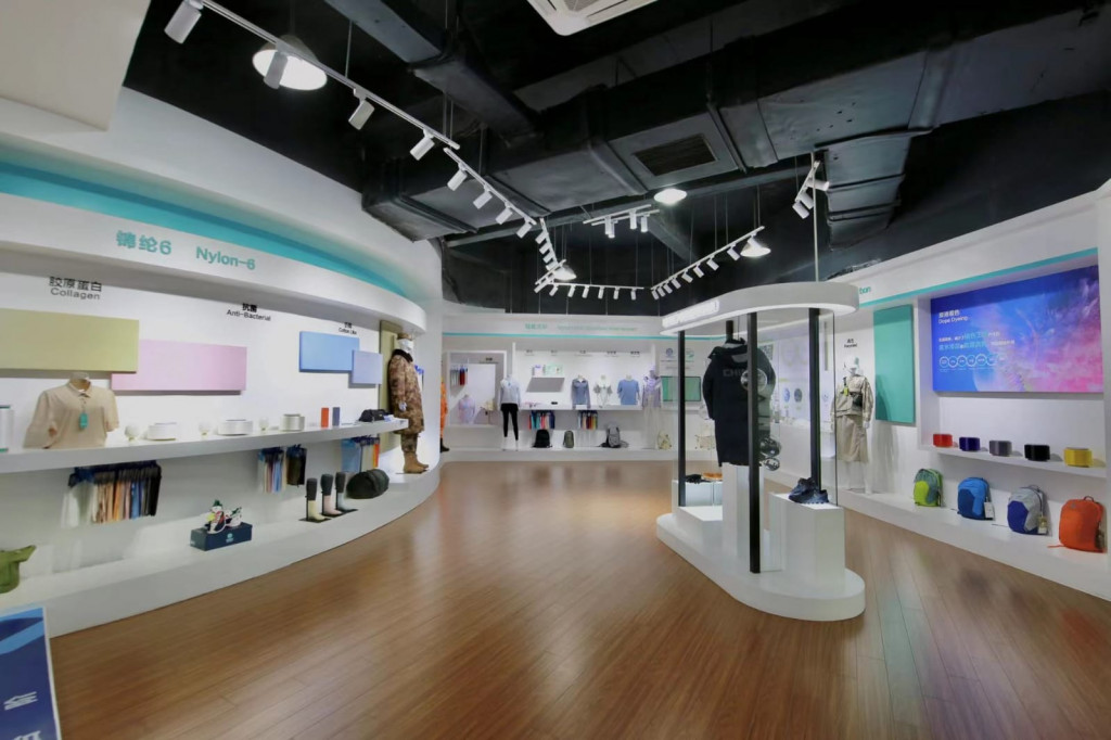 Ini merupakan sebuah perusahaan teknologi terkemuka dengan pengaruh penting dalam industri serat kimia, untuk melihat pesona inovasi teknologinya dan mempelajari tren baru dalam tren perkembangan teknologi di masa depan.