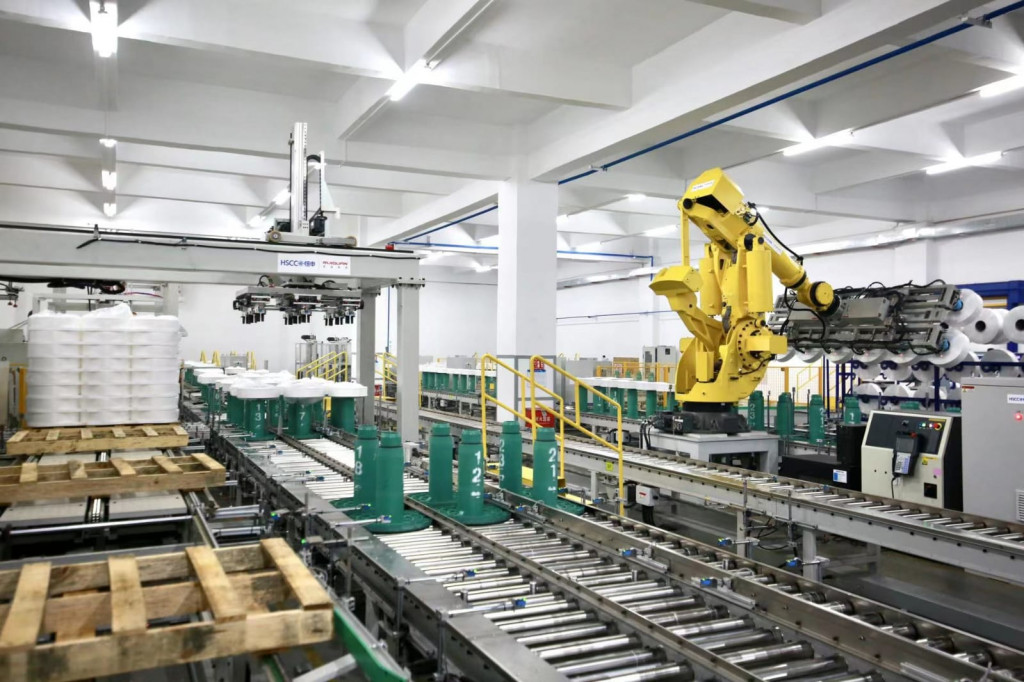 Pada 2023, perusahaan ini menduduki peringkat ke-140 di antara 500 perusahaan swasta teratas di Tiongkok. Rombongan perwakilan media juga mengunjungi pabrik perusahaan disana melihat pabrik dengan teknologi modern, mesin menderu, para pekerja sibuk dan tertib mengoperasikan berbagai peralatan canggih, dan untaian serat dijalin secara akurat menjadi produk dengan berbagai bentuk dan spesifikasi di jalur produksi otomatis. 