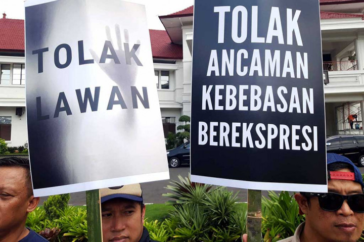 Benni menjelaskan para wartawan secara tegas menolak revisi RUU Penyiaran terutama pasal-pasal yang bisa membungkam pers. Termasuk menolak tumpang tindih penyelesaian sengketa pers yang bertentangan dengan UU Pers dan peraturan dewan pers.