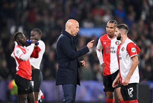 Pertandingan terakhir Slot di Feyenoord setelah tiga tahun bertugas adalah laga kandang Eredivisie hari Minggu melawan Excelsior.