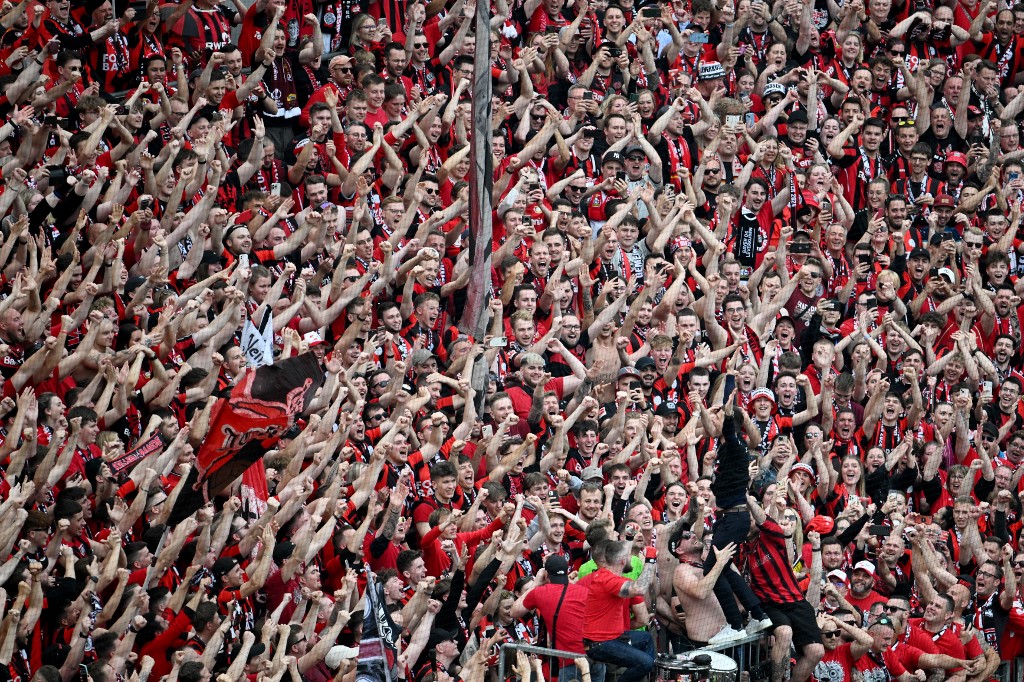 Sedangkan Augsburg finis peringkat 11 dengan mengumpulkan 39 poin, demikian yang dikutip dari laman resmi Liga Jerman.