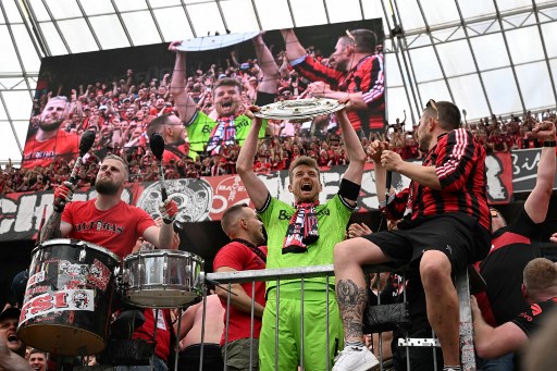 Berkat kemenangan ini, tim asuhan Xabi Alonso mengakhiri musim Bundesliga dengan 90 poin dengan mencatat 28 kemenangan, 6 seri dan tanpa kekalahan.