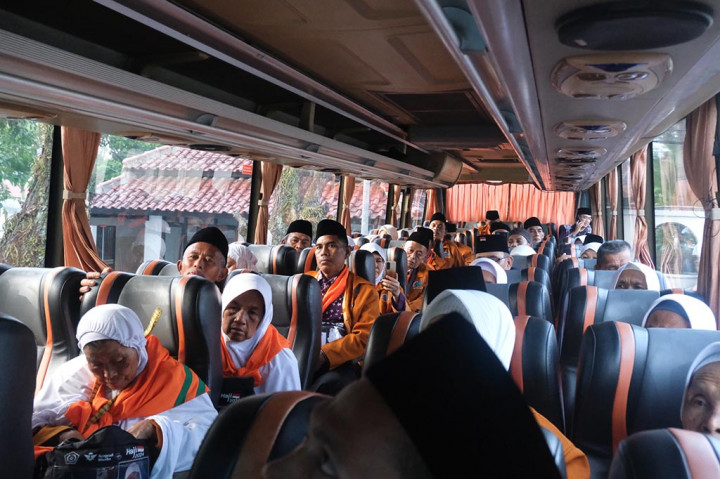 Ia mengatakan, ibadah haji merupakan salah satu ibadah yang memerlukan kekuatan fisik dan kekuatan mental serta akan diikuti oleh jutaan umat muslim dari seluruh dunia hadir di tanah suci dan tentu kesiapan mental dan fisik harus betul-betul terjaga, apalagi cuacanya berbeda dengan di tanah air dan di sana betul panas tapi kalau dingin tentu sangat dingin.