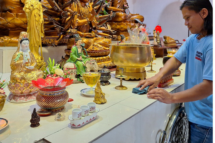 Sejumlah vihara di Purwokerto, Jawa Tengah mulai berbenah untuk menyambut Hari Raya Waisak 2024 yang akan jatuh pada Kamis, 23 Mei 2024. 