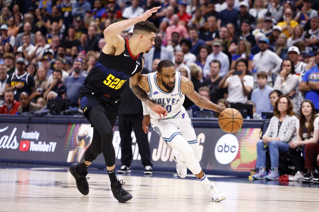 Dalam upayanya mengejar ketertinggalan, Timberwolves berhasil menahan Nuggets tanpa skor selama 5 menit lebih di kuarter ketiga.