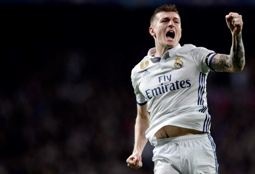 Pemain berusia 34 tahun ini telah menikmati karier penuh trofi bersama Real sejak bergabung dari Bayern Muenchen pada Juli 2014, dengan memenangi La Liga dan Liga Champions sebanyak empat kali. Kroos juga menjadi bagian dari tim Jerman yang menjuarai Piala Dunia 2014.