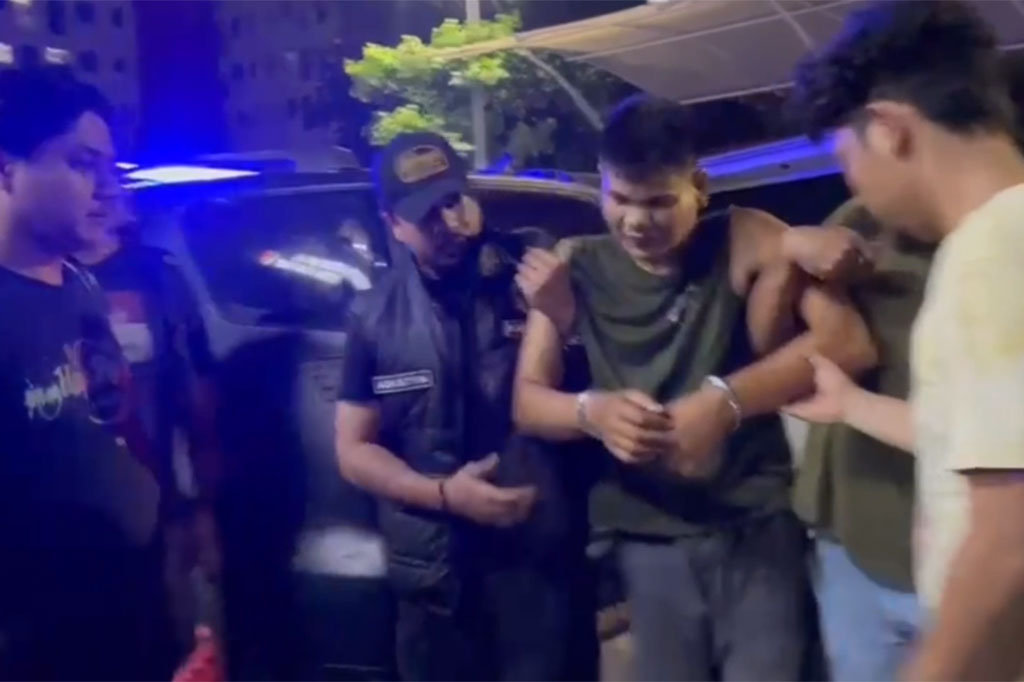 Satuan Reserse dan Kriminal Polres Metro Jakarta Barat berhasil meringkus terduga pelaku penusukan yang menewaskan imam musala Uswatun Hasanag, Kebon Jeruk, Jakarta Barat. 