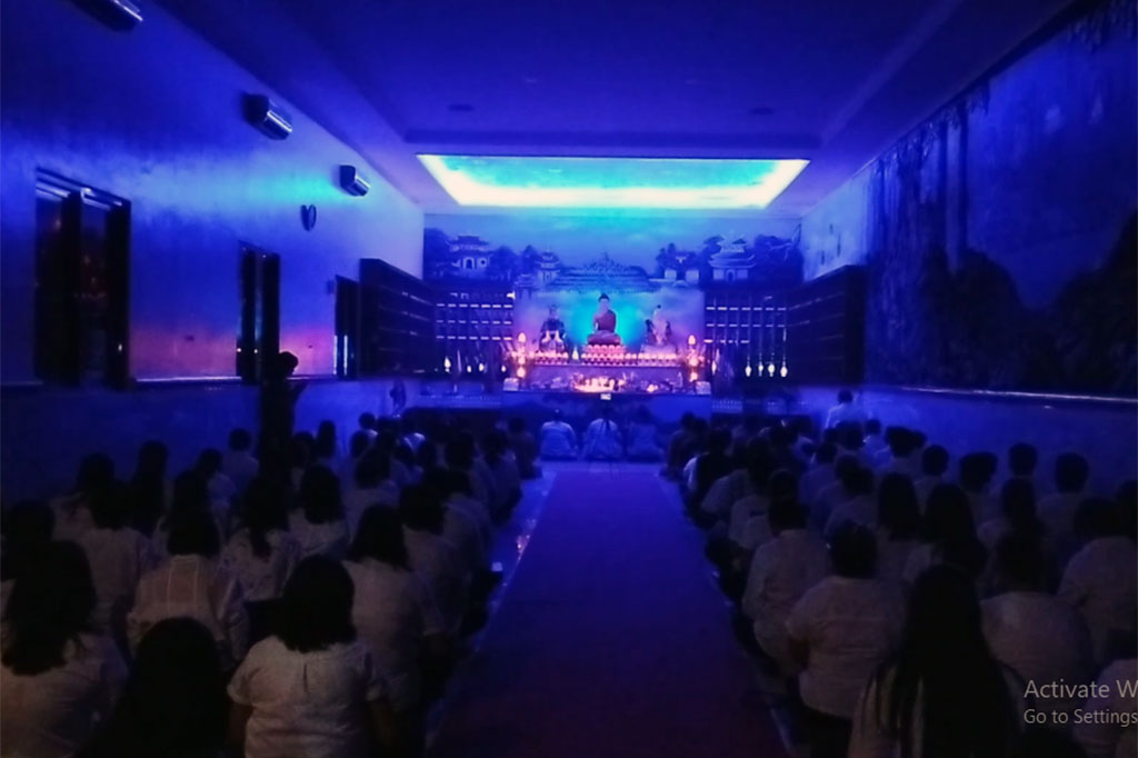 Detik-detik Waisak sendiri merupakan puncak peringatan acara peringatan Tri Suci Waisak. Hal ini mengingatkan pada umat Buddha pada tiga peristiwa penting, yaitu lahirnya Pangeran Siddharta, Pangeran Siddharta mencapai menerangan agung dan menjadi Buddha, dan Buddha Gautama Parinibbana. 