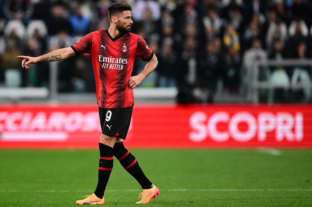 Selain pensiun dari timnas Prancis, pada musim depan Giroud juga berpisah dengan AC Milan. Ia akan bergabung dengan klub Amerika Serikat Los Angeles FC.