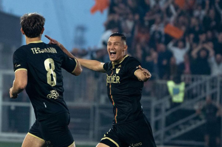 Gol-gol tuan rumah pada laga tersebut dicetak oleh Tanner Tessmann pada menit ke-4 dan Antonio Candela (43). Sementara gol Pamermo akibat gol bunuh diri Michael Svoboda pada menit ke-86.