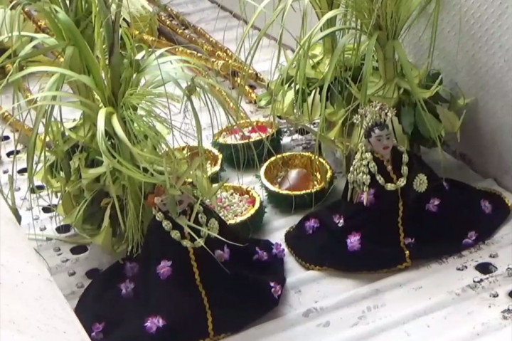 Di area penggilingan tebu inilah proses manten tebu berakhir dengan ditandai melepas boneka penantin, sejumlah sesaji, dan tebu di atas konfeyor yang bergerak perlahan menuju mesin penggilingan. Diharapkan dari sinilah tebu milik petani akan menghasilkan produksi dengan rendemen yang tinggi.