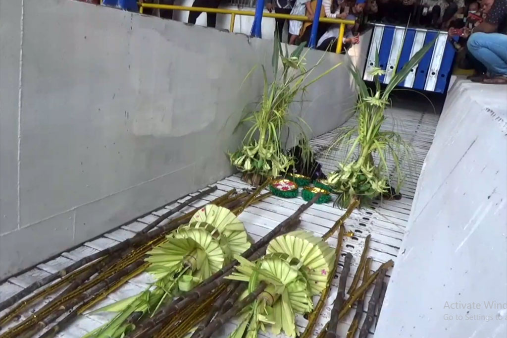 Menurut General Manager PG Mojopanggung, Sugianto, tradisi manten tebu ini menyimbolkan terciptanya sinergi antara petani tebu dengan pabrik gula. 