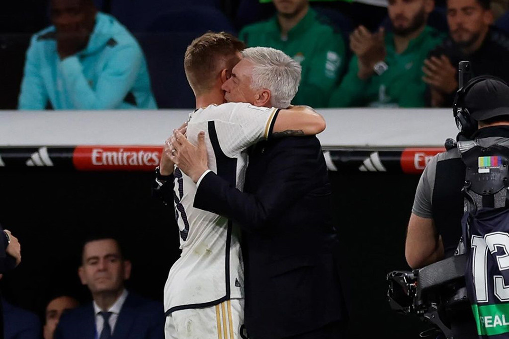 Pada babak kedua, Madrid dan Betis saling jual beli serangan. Tim tuan rumah mencoba untuk mencetak gol pembuka, tetapi penyelesaian mereka masih buruk.