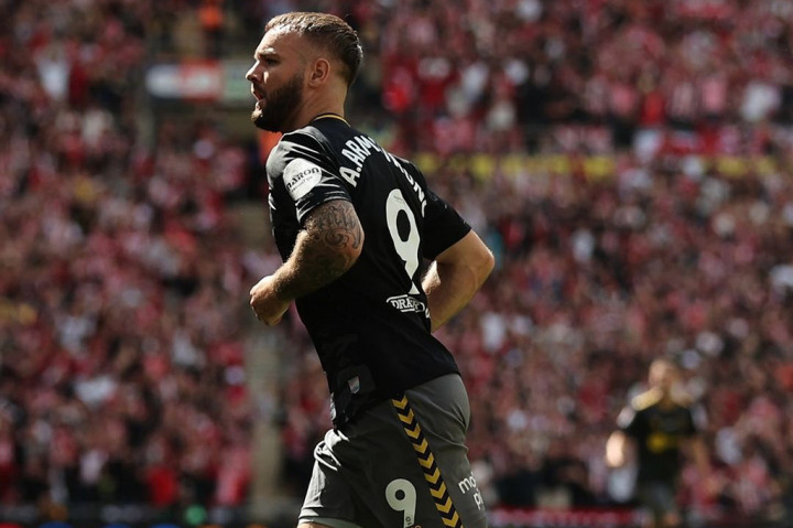 Southampton meraih kemenangan dalam final playoff Championship kontra Leeds United pada Minggu, 26 Mei 2024. The Saints menang tipis 1-0 atas The Whites berkat gol semata wayang Adam Armstrong.