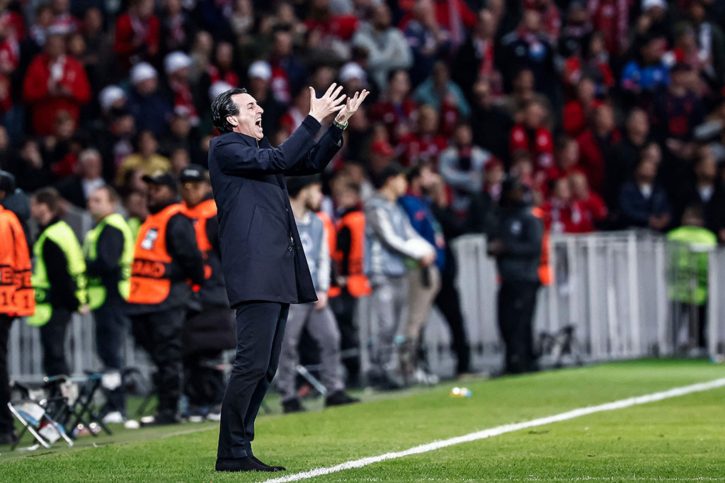 Musim lalu Emery juga menjalani musim yang cukup sukses dengan menembus semi final Liga Conference Eropa, meski kalah agregat 2-6 lawan tim Yunani, Olympiacos.