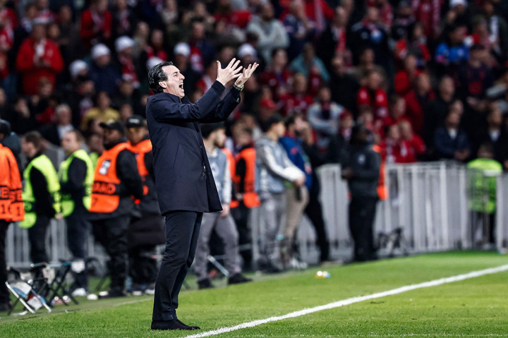 Musim lalu Emery juga menjalani musim yang cukup sukses dengan menembus semi final Liga Conference Eropa, meski kalah agregat 2-6 lawan tim Yunani, Olympiacos.