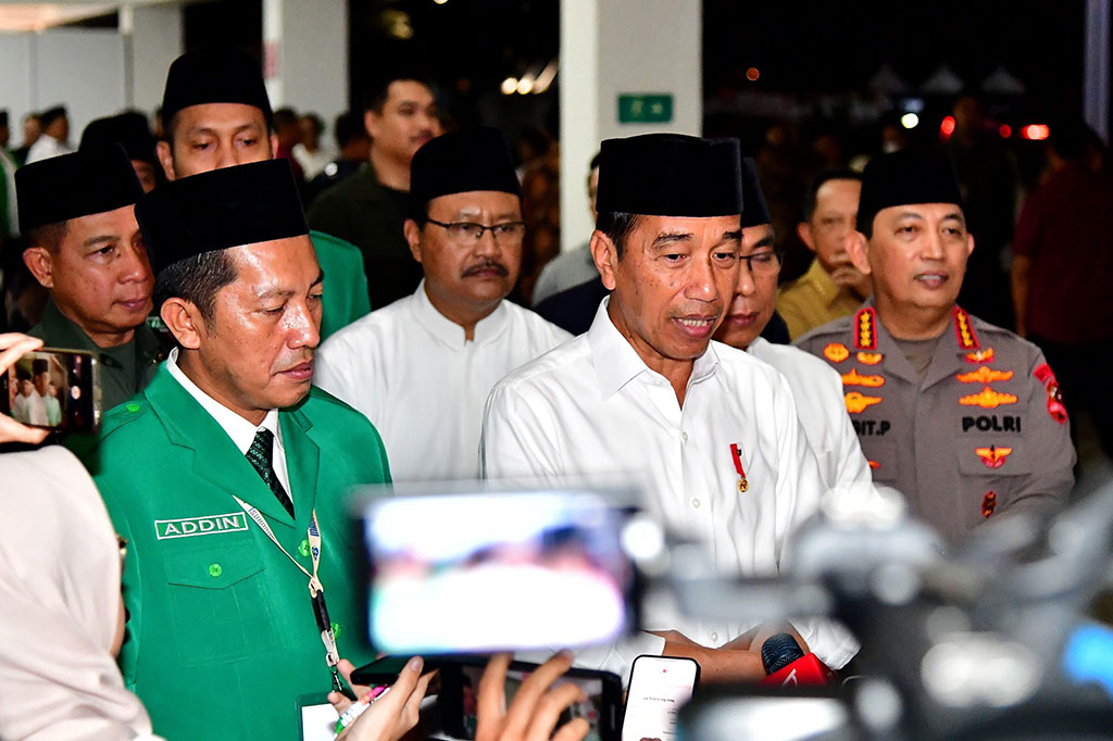 Jokowi menyebut bahwa ia telah menyampaikan pertimbangan kepada Menteri Pendidikan, Kebudayaan, Riset, dan Teknologi (Mendikbudristek) Nadiem Makarim hingga akhirnya keputusan tersebut dilakukan.
