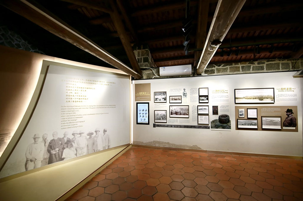 Perwakilan media dari dalam dan luar negeri membangun jembatan yang kokoh untuk mempromosikan pertukaran budaya antara Tiongkok dan luar negeri dengan berbagi budaya dan cerita, serta meningkatkan rasa saling pengertian dan persahabatan di Guling ini. Tempat ini bukan hanya tujuan wisata yang populer, tetapi juga tempat yang indah di mana jiwa dapat dipelihara sepenuhnya. 