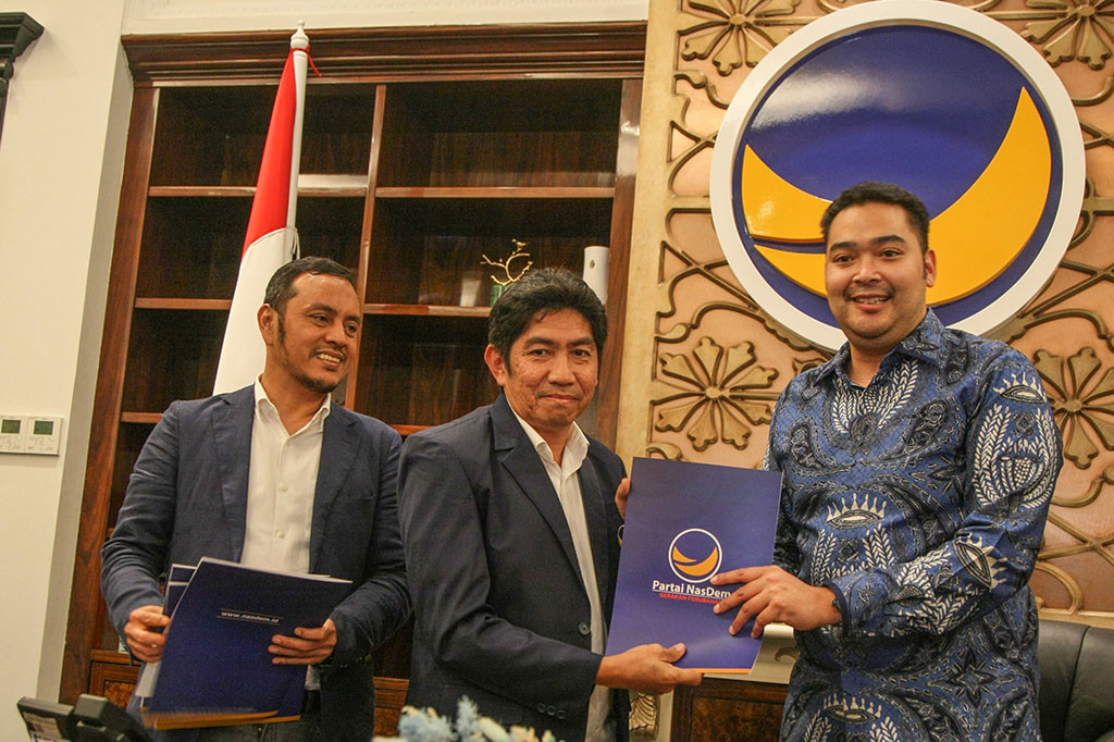 Lebih lanjut, bakal calon Gubernur Papua Pegunungan Befa Yigibalom, bakal calon Gubernur Papua Barat Dominggus Mandacan, dan bakal calon Wali Kota Jayapura Johny Banua Rouw.