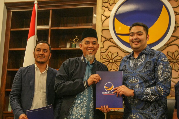 Enam bakal calon kepala daerah tersebut, yaitu bakal calon Wali Kota Banda Aceh Teuku Irwan Djohan, bakal calon Bupati Dumai Paisal, dan bakal calon Bupati Bangka Barat Sukirman.