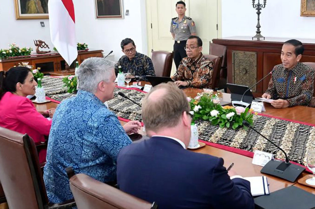 Pertemuan keduanya membahas antara lain komitmen Indonesia untuk menjadi anggota penuh organisasi tersebut dalam kurun waktu tiga tahun.