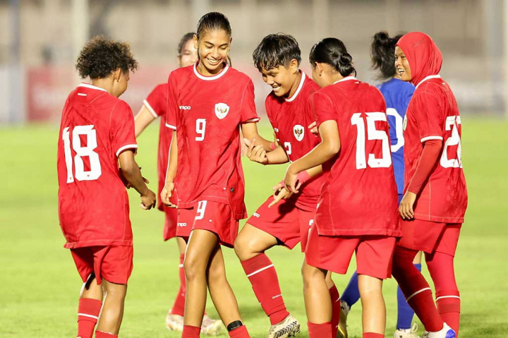 Pasukan Garuda Pertiwi semakin percaya diri dan menambah keunggulan pada menit ke-66 melalui gol Rosdalia.