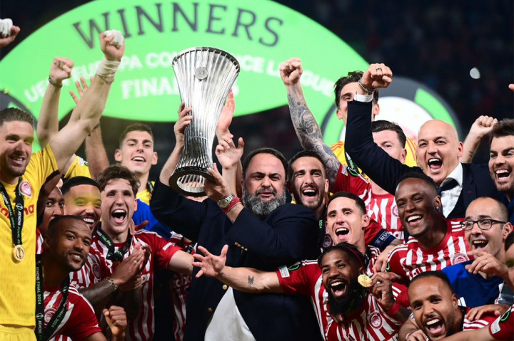 Olympiacos juga menjadi klub pertama Yunani yang mengklaim gelar juara Eropa.