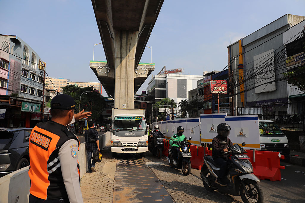 Perwakilan Bidang Pengendalian Banjir dan Drainase Dinas Sumber Daya Air Provinsi DKI Jakarta Firmansyah Saputra mengatakan hal tersebut dilakukan sebagai upaya penanganan genangan di wilayah Jalan Ciledug Raya.