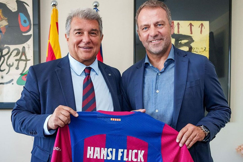 Klub Liga Spanyol Barcelona resmi mengumumkan Hansi Flick sebagai pelatih anyar menangani Blaugrana menggantikan Xavi Hernandez yang pekan lalu diberhentikan. 