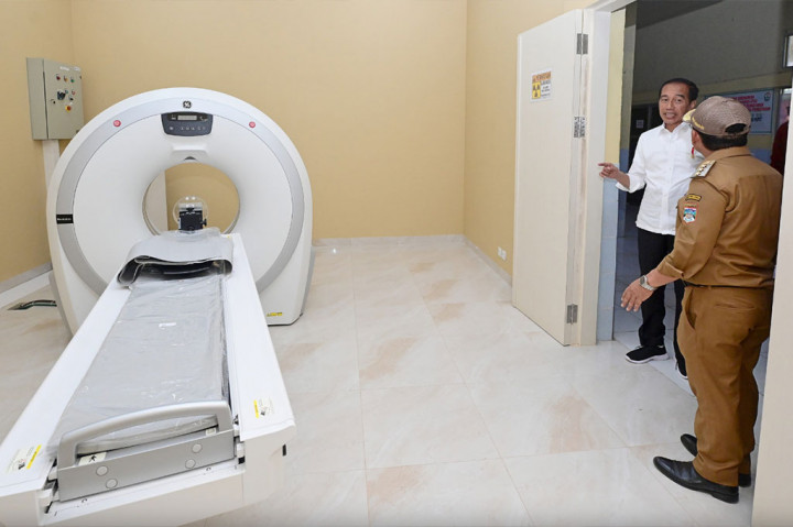 Jokowi juga menyebut bahwa peralatan medis dari Kementerian Kesehatan sudah masuk ke RSUD tersebut. Alat-alat tersebut antara lain peralatan operasi hingga CT scan.