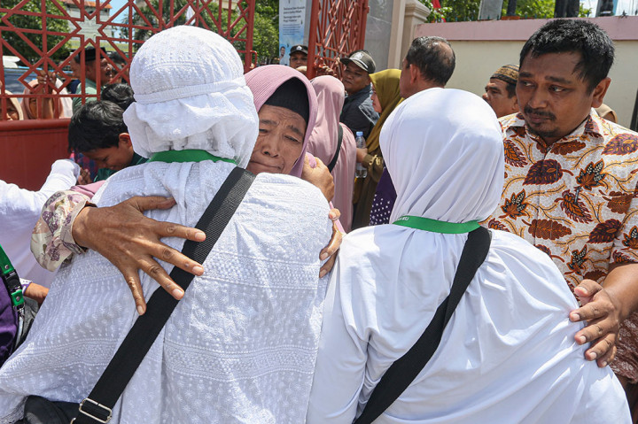 Selama di Mekkah, jemaah akan melaksanakan umrah wajib sambil menunggu pelaksanaan ibadah haji. Mengingat cuaca yang panas di Arab Saudi, jemaah diimbau untuk istirahat teratur, makan yang cukup, dan minum air putih yang banyak.