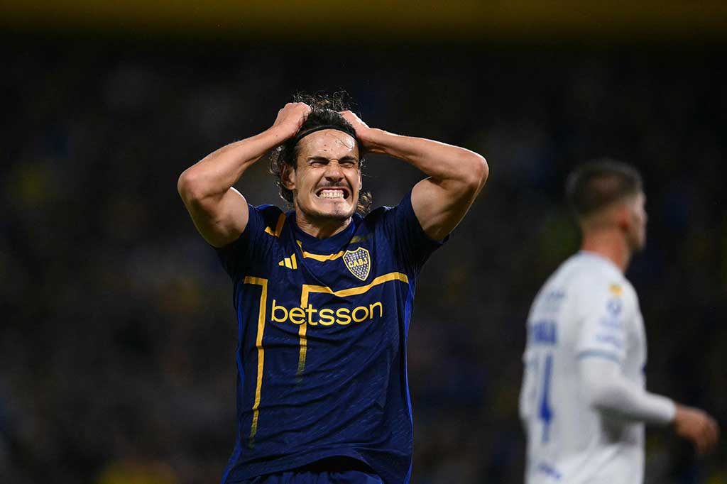 Striker berusia 37 tahun itu meninggalkan timnas Uruguay hanya berselang 20 hari menjelang Copa Amerika 2024 yang digelar di Amerika Serikat.