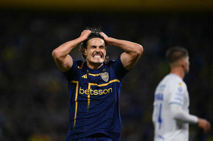 Striker berusia 37 tahun itu meninggalkan timnas Uruguay hanya berselang 20 hari menjelang Copa Amerika 2024 yang digelar di Amerika Serikat.