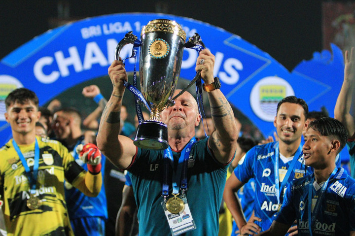 Pada pertandingan ini kemenangan Persib Bandung hadir berkat gol-gol yang dicetak oleh David Da Silva, Marc Klok serta Beckham Putra Nugraha pada babak kedua, sedangkan Madura United sempat memperkecil ketertinggalan lewat tendangan penalti Slamet Nurcahyo.