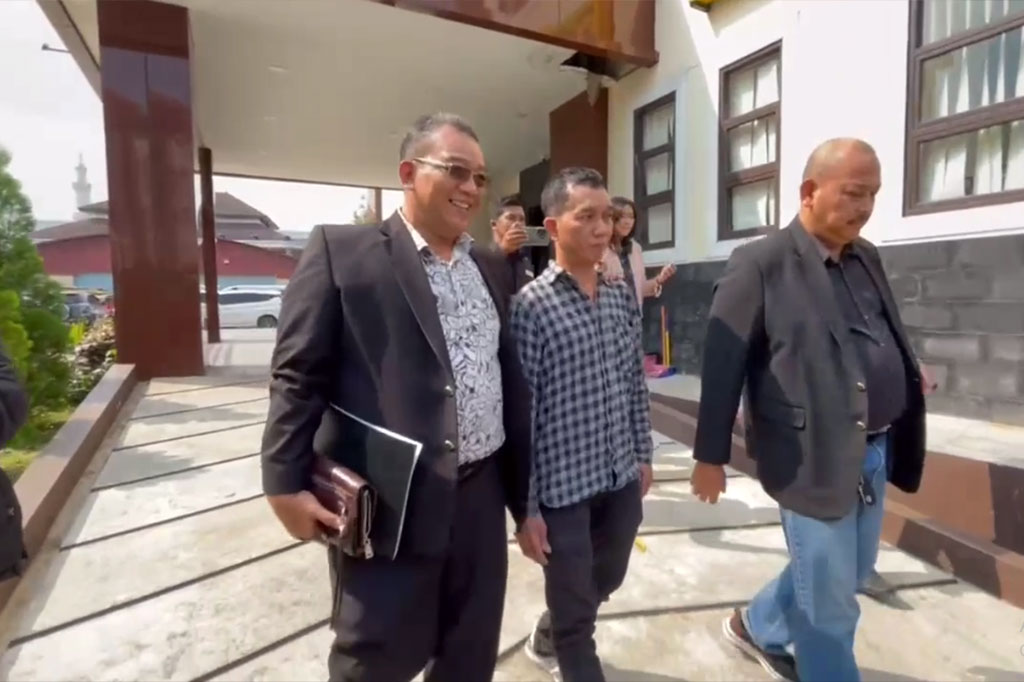 Sementara itu terkait adanya dugaan Rudi Irawan menyembunyikan anaknya selama menjadi DPO, dibantah langsung oleh Rudi irawan.
